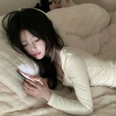 拥抱星星的月亮